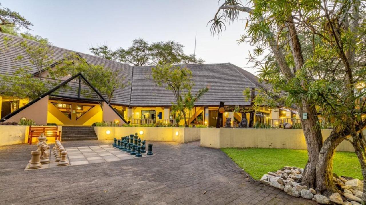 Sanbonani Hotel Hazyview Buitenkant foto